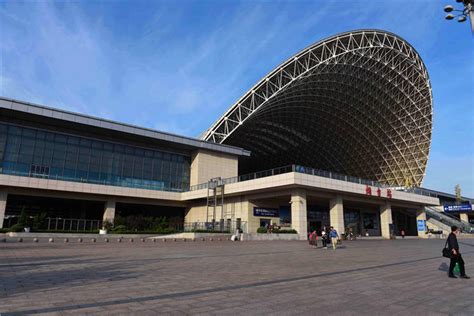 网架结构适用于高铁站屋顶的原因 - 行业观点 - 江苏华海钢结构有限公司