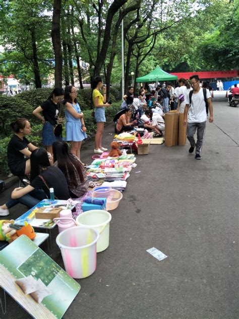 重庆大学城沙坪坝小学：跳蚤“小市场”让孩子们收获“大成长”|跳蚤|大学城|沙坪坝_新浪新闻