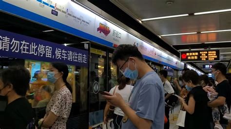 地处中华第一商圈的新街口站，号称“亚洲最大地铁站”，好像迷宫_南京