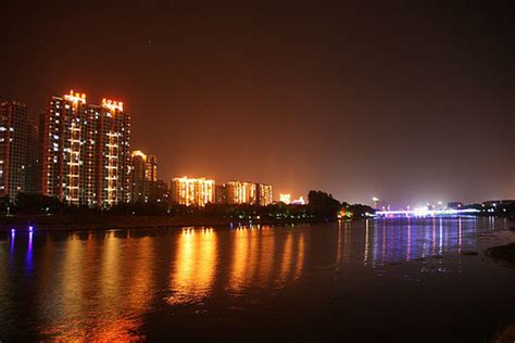 夜游记·漯河丨一条流光溢彩的不夜河，一座城市的水上烟火-大河新闻