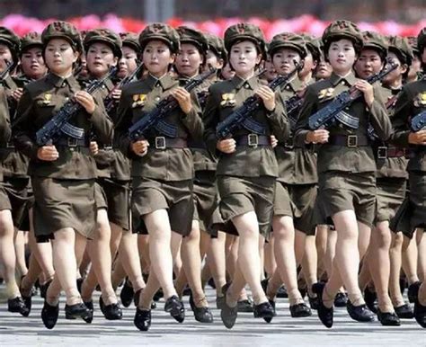近看朝鲜阅兵式上的女性面孔_军事_环球网