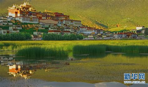 迪庆藏族自治州香格里拉普达措国家公园-VR全景城市