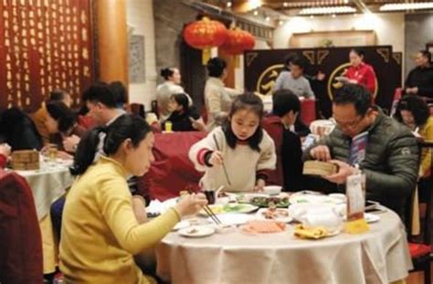 中国人请客吃饭，不懂这些等于白请|吃饭|饭局|上级_新浪新闻