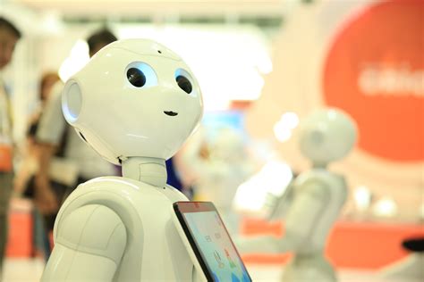 软银Pepper与NAO机器人首次亮相世界机器人大会 推动人形机器人应用落地_新闻中心_软银机器人
