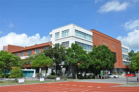 王府学校·大连嘉汇：立足东北三省，全力打造国际化精英教育之路