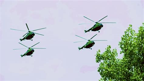 第38批护航编队 组织直升机跨昼夜飞行训练_新浪图片