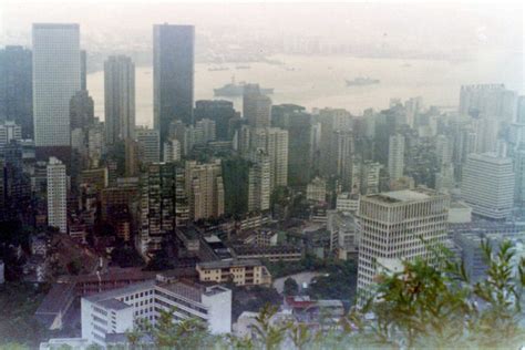 组图：实拍1982年的香港！--图说天下--中原网