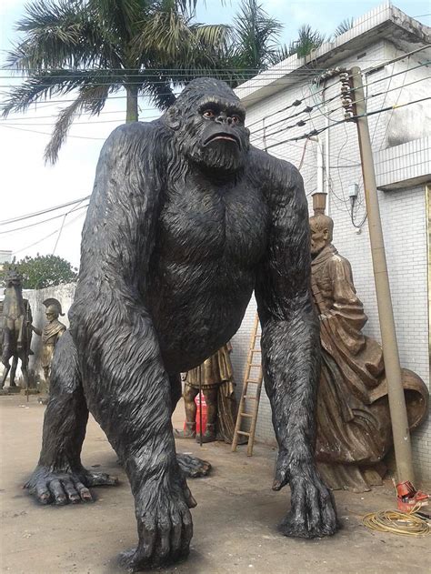 大猩猩园林雕塑