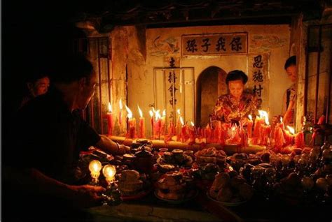 信阳光山县独特的元宵节文化--祭祖“送灯”