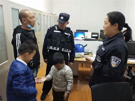西站民警帮助走失儿童找到亲人_新闻中心_新浪网