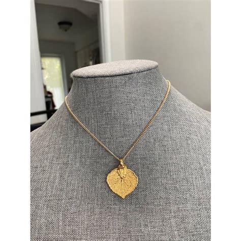 Generic Pretty etched Leaf pendant necklace gold tone chain | Grailed