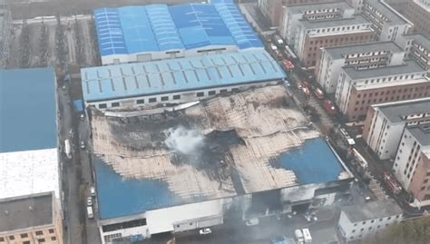 河南安阳厂房火灾已致38死2伤 应急管理部部长率组急赴现场|河南省|应急管理部|火灾_新浪新闻