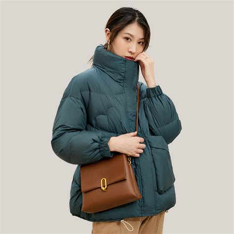 暖频道2022新款短款羽绒服冬季女韩版小个子休闲白鸭绒面包服外套