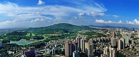Guangdong guangzhou baiyun mountain scenery Stock Photo - Alamy
