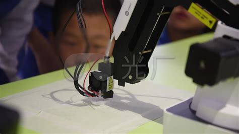 【机器人】UR10 Robotiq 3爪机械臂3D图纸 Solidworks设计 - 知乎