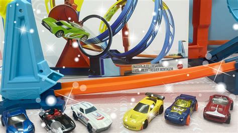 风火轮赛车玩具：来看风火轮小车飞跃螺旋轨道吧_腾讯视频