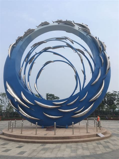 玻璃钢雕塑_按材质分_公共艺术雕塑_产品世界_湖南南博湾文化传播有限公司