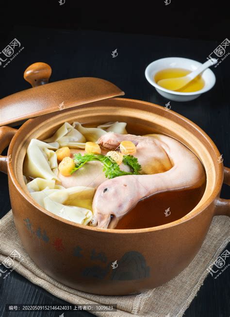 干贝馄饨煨老鸭汤,中国菜系,食品餐饮,摄影,汇图网www.huitu.com