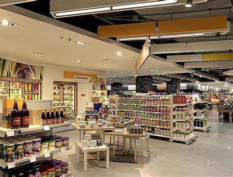 《连锁超市经营情况报告（2022）》显示 超市定位细化 模式创新迭代持续推进_泉州市食品行业协会