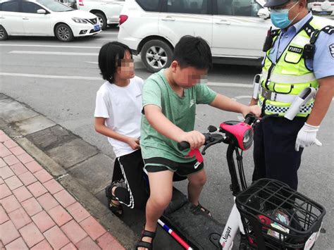 杭州5岁男童被困车内，吓到大哭！5分钟后神奇自救，多亏……