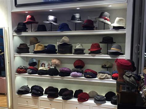 Lackpard品牌店面形象设计_Lackpard帽子手套专卖店橱窗陈列展示【实图】 -中服网