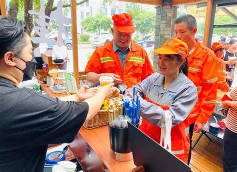 桂林市七星区户外劳动者服务站点“爱心咖啡屋”揭牌-桂林生活网新闻中心