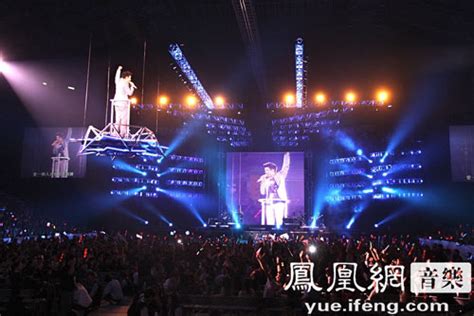 王力宏演唱会再回浙里，“逗”歌迷反被将军？