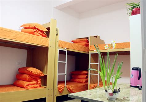大学生宿舍床常规尺寸一般是多少？厂家解答_艾尚家具
