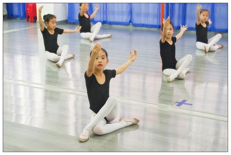 儿童舞蹈基本功训练用什么音乐-适合幼儿园，进行幼儿舞蹈基本功训练的音乐有哪些