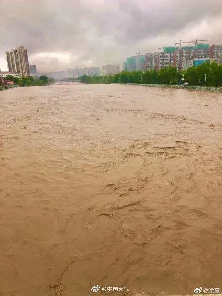 受暴雨影响，临安多处发生泥石流和塌方，一座老桥被冲垮，天目山等景区已全部闭园_杭州网新闻频道