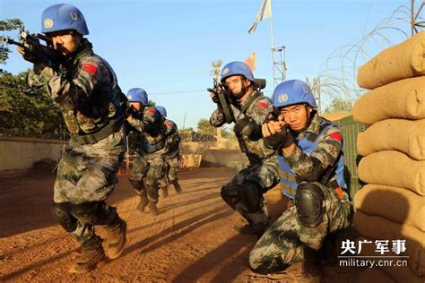 中国驻马里维和部队：狠抓应急战备演练_新闻频道_中国青年网