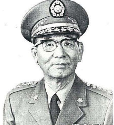 1950年中日的一场特殊仗：非“将级”不得参战，军长也只能当小兵_日本_刘镇湘_军官