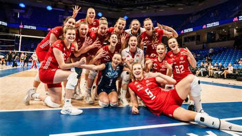 全场集锦：2023世界女排联赛总决赛 四分之一决赛 波兰女排vs德国女排|女排|波兰|总决赛_新浪新闻