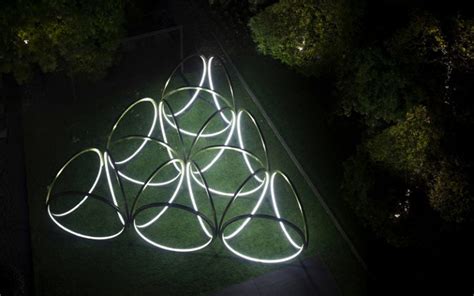 不锈钢雕塑的夜间灯光设计-雕塑风