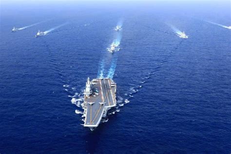 辽宁舰航母编队在西太平洋海域实战化训练，展示海军远海作战能力_凤凰网视频_凤凰网