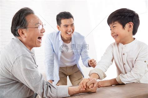 幸福的祖孙三代高清图片下载-正版图片507652404-摄图网