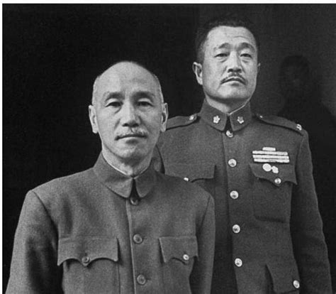 战斗在大江南北的新四军将领陈毅、张爱萍等合影-中国抗日战争-图片