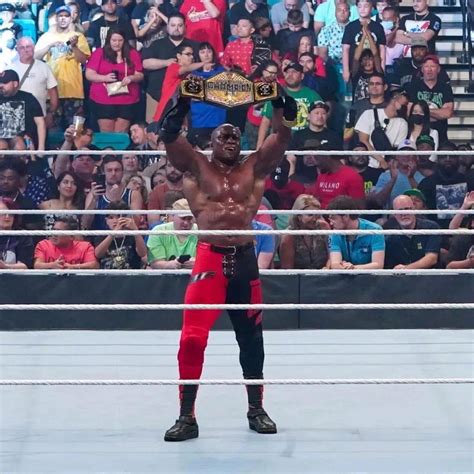 鲍比莱斯利在WWE合约阶梯大赛上夺走美国冠军的五个原因_Lashley_Bobby_理论