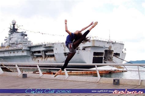 《当芭蕾女孩遇上航空母舰——技术技巧》力推精品！时尚艺术大片 - 舞蹈图片 - Powered by Discuz!
