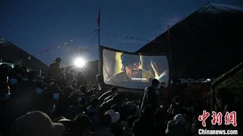 北影节开幕放映获评“惊喜之作” ，《海的尽头是草原》9月9日上映