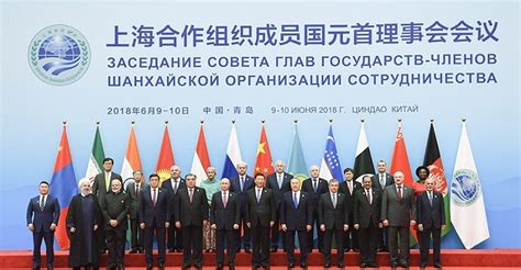 G20峰会领导人大合影 为什么站在最中间是这三位？|界面新闻 · 中国