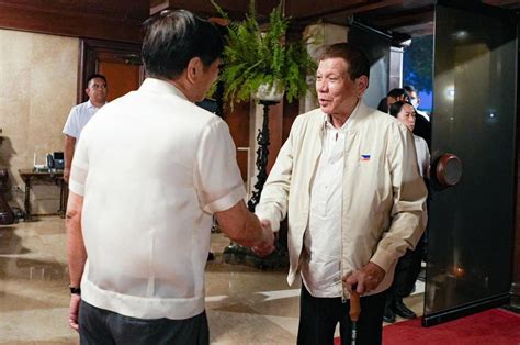 菲律宾大选进入十天倒计时，罗布雷多向小马科斯发起辩论遭拒绝__财经头条