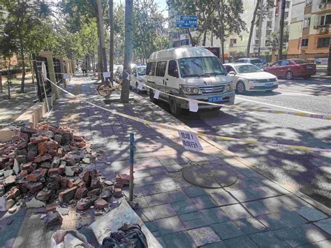 北京石景山公交车事故轻伤者：车辆安全气囊弹出，被诊断为肺挫伤-新闻频道-和讯网
