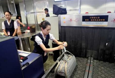 如何在机场办理行李托运和取出行李 交通