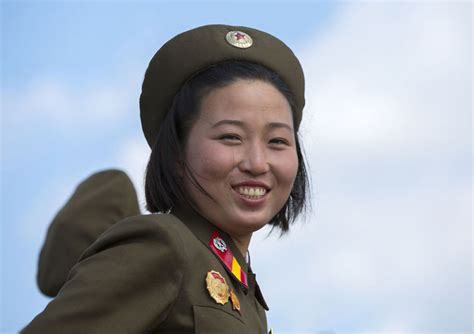 揭秘朝鲜人的真实生活：你从未见过的微笑 _龙岗新闻网