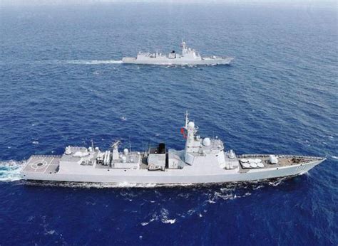 高清：中国海军西太演习 长春舰距敌千米实弹打击 _中国快讯 _南方网