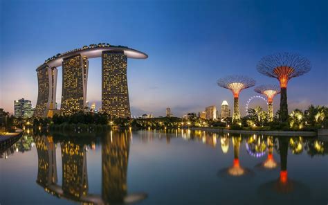 新加坡金沙酒店顶楼的无边泳池高清图片下载-正版图片501601405-摄图网