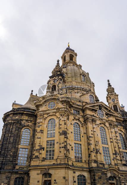 我们的正面路德宗国累斯顿的Frauenkirche路德国累斯顿的Baroque宗教建筑高清图片下载-正版图片308000686-摄图网