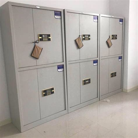 四川自贡九润厂家生产定制办公室铁皮对开门玻璃门文件资料柜