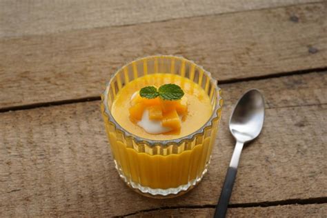 【芒果酸奶布丁的做法步骤图，怎么做好吃】惠妈妈hui_下厨房